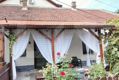 Casă cu 3 camere cu Canalizare în Central - 12