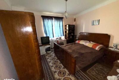 Casă cu 4 camere cu Canalizare în Port - 3