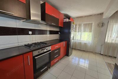 Casă cu 6 camere cu Teren 293 Mp în Năvodari - 3