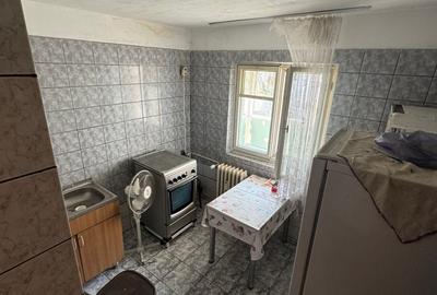 Aparatorii Patriei metrou - 3 camere , 2 bai , imobil reabilitat Aparatorii Patriei metrou - 3 camere , 2 bai , imobil reabilitat - 3