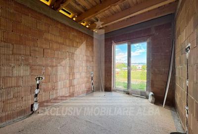 Casă individuală cu 3 camere cu Canalizare în Micești - 3