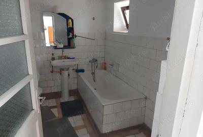 Casă cu Teren 919 Mp în Central - 9