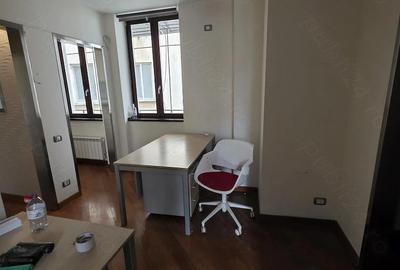 Apartament cu 5 camere decomandat în Calea Victoriei