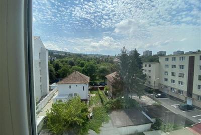 Garsonieră decomandată în 7 Noiembrie - 8