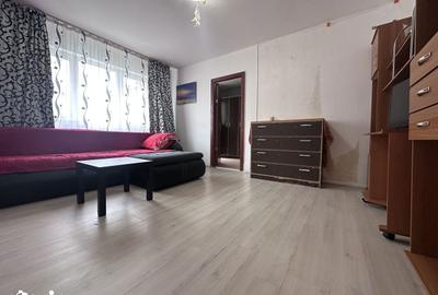 Apartament cu 3 camere în Micro 4