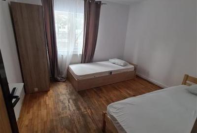 Apartament cu 3 camere decomandat, mobilat în Răcădău - 3