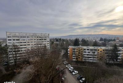 Apartament cu 2 camere decomandat în Aleea Carpați
