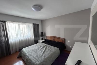 Apartament cu 3 camere semidecomandat în Central - 1