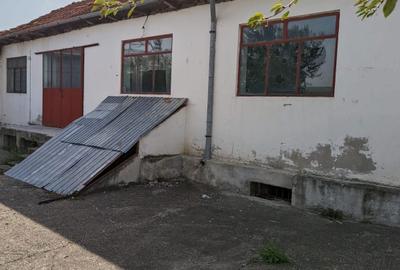 Spațiu comercial, de 480 mp, în Central - 3