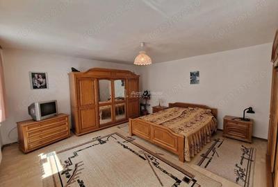 Casă cu 7 camere cu Teren 720 Mp în Vest - 14