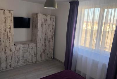 Apartament cu 3 camere semidecomandat, mobilat în Florești - 6