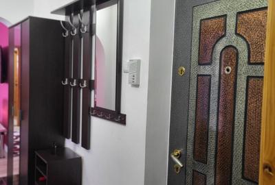 Apartament cu 3 camere semidecomandat în Central - 6