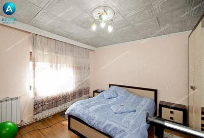 Casa situata in oras zona centrala cu teren de 310 mp - 10