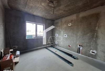 Casă cu 4 camere în Păulești