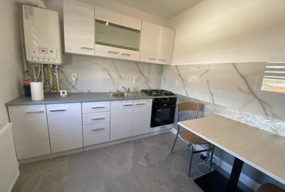 Apartament cu 2 camere decomandat, mobilat în Sud - 4