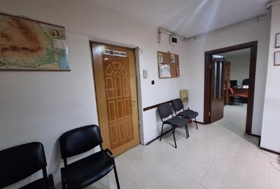 Proprietar inchiriez spatiu la parter ideal pentru birouri/servicii - 10