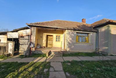 Casă cu 3 camere în Sanislău - 2