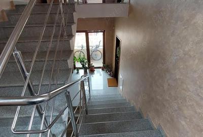 Apartament cu 3 camere decomandat în Micălaca - 2