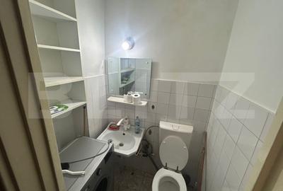 Apartament cu 4 camere, 70 mp, zona Podu Ros - 9