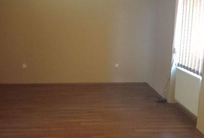Casă cu 4 camere în Central - 15