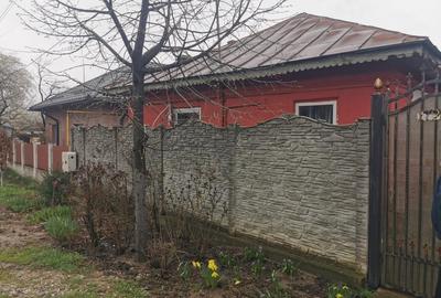 Casă individuală cu 3 camere cu Canalizare în Pielești - 1