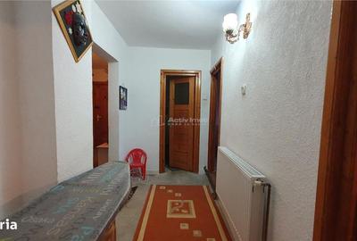Apartament cu 3 camere decomandat în Obcini