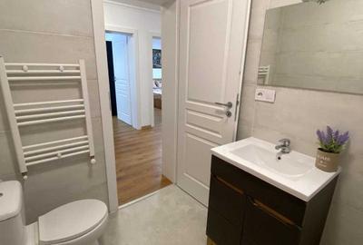 Casă cu 4 camere cu Teren 250 Mp în Central