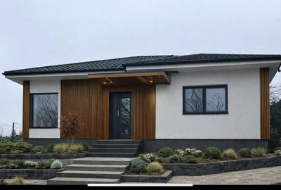 Casă cu 4 camere cu Teren 320 Mp în Trivale
