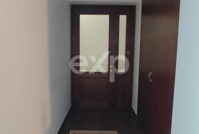Casă cu 9 camere cu Teren 2000 Mp în Rediu