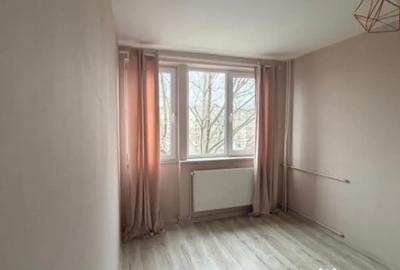 Apartament cu 2 camere decomandat, mobilat în Calea București