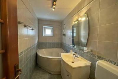 Apartament cu 3 camere decomandat în Decebal - 4