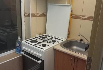 Închiriez apartament cu 2 camere Închiriez apartament cu 2 camere - 1