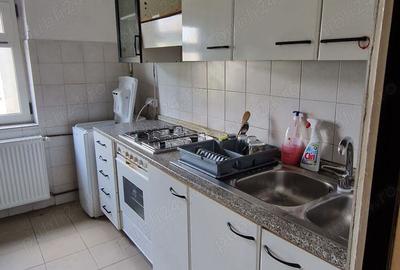 Inchiriere apartament 2 camere decomandate Sector 4 - 4