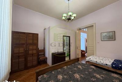 Casă cu 8 camere cu Teren 400 Mp în Central - 9