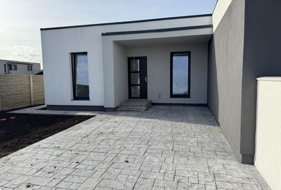 Sacalaz, Duplex pe Parter, Proiect Modern, 4 camere,2 bai - 2