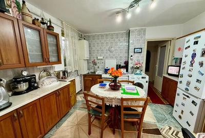 A/1660 De vanzare apartament cu 4 camere in Tg Mure? - Damb - 2