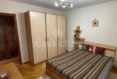Apartament cu 2 camere decomandat, mobilat în Central