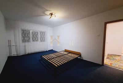 Zona Lipovei. Etaj 3. Decomandat. - 4