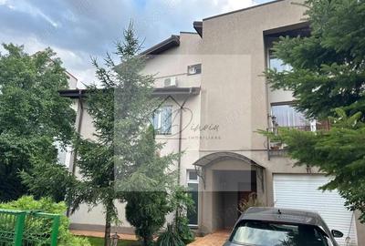 Casă cu 4 camere cu Teren 404 Mp în Central