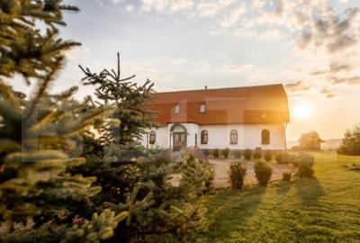 Conac de vanzare 7 camere cu bai proprii, crama, ciubar ? - 24