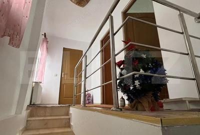 Casă cu Teren 1300 Mp în Central - 1