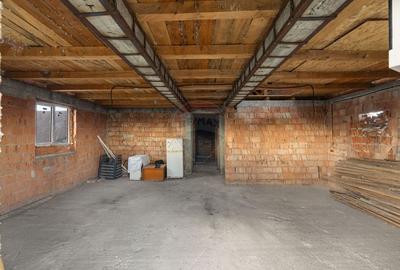 Casă cu 4 camere cu Teren 2056 Mp în Iratoșu - 12