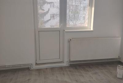 Apartament cu 2 camere semidecomandat în Tractorul - 2