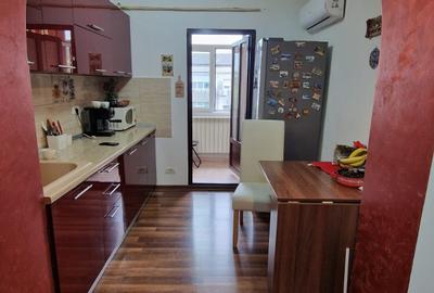 Apartament cu 3 camere ,decomandat, zona Alexandru cel Bun - 4