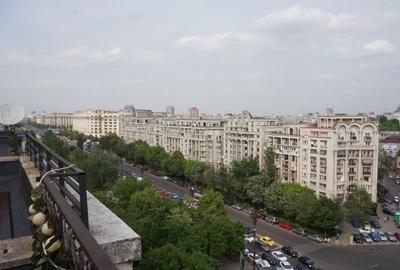 CASA TA CU PRIVELISTE!