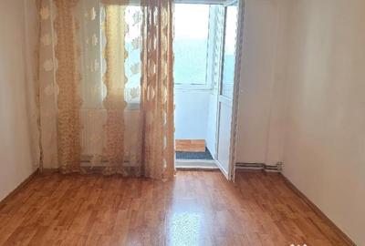 Apartament cu 2 camere decomandat în Micro 15 - 9