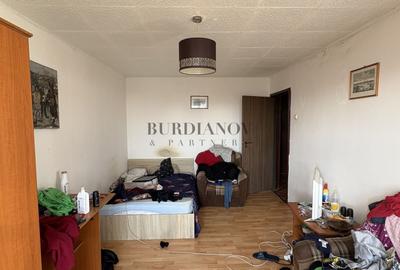 Apartament cu 3 camere decomandat în Apărătorii Patriei - 3