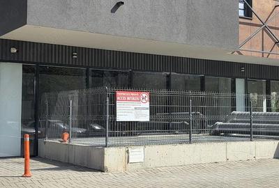 Spațiu comercial, de 83 mp, în Central - 3