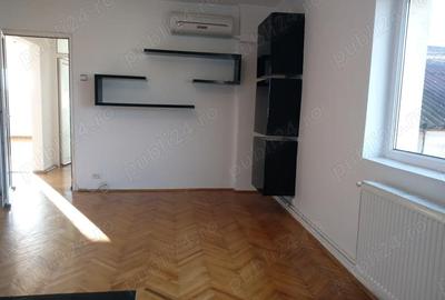Apartament cu 2 camere decomandat în Central - 4
