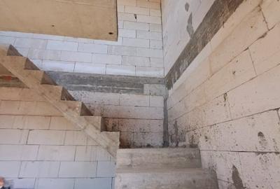 Casă individuală cu 5 camere cu Canalizare în Nord - 3